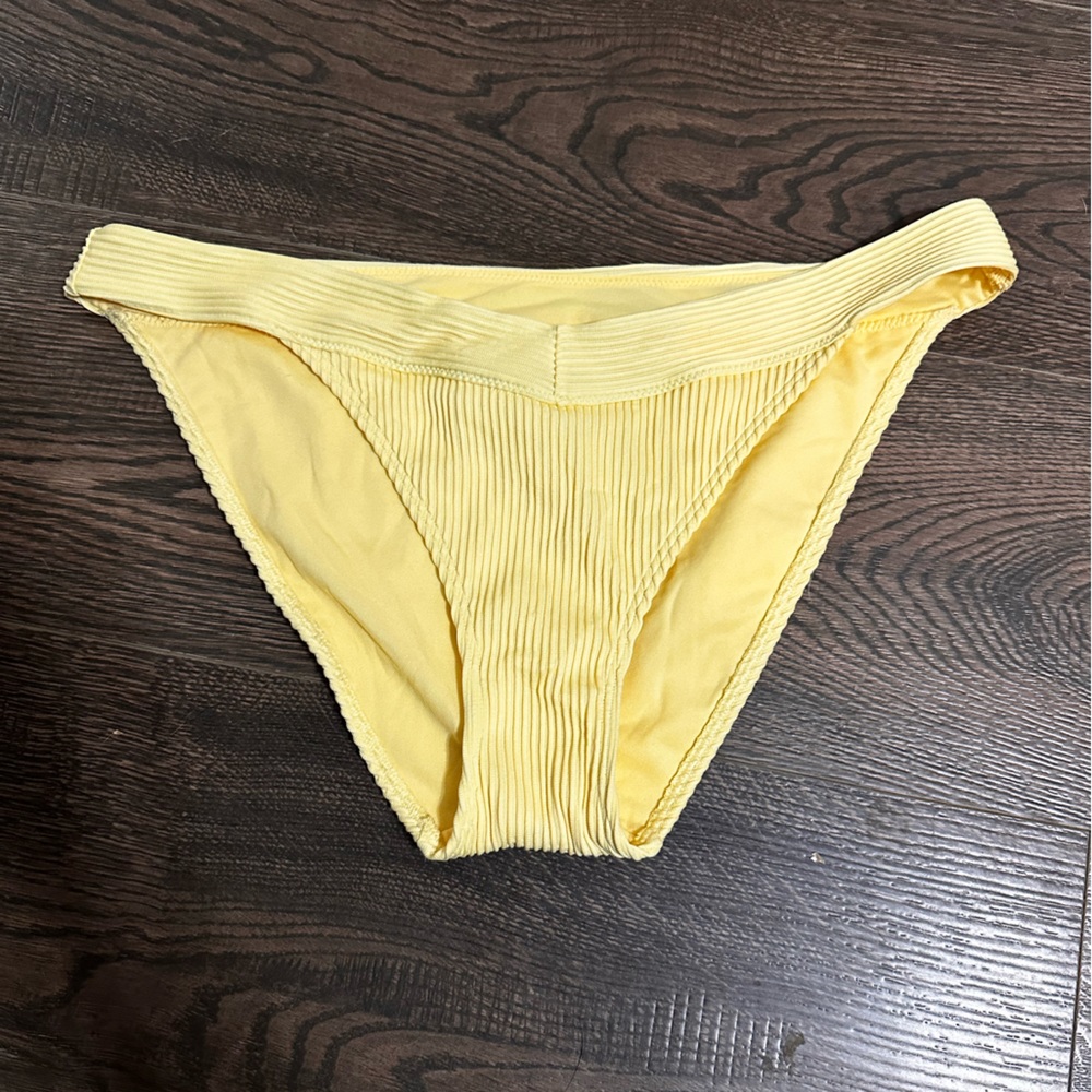 Hollister bikini bottom size large
